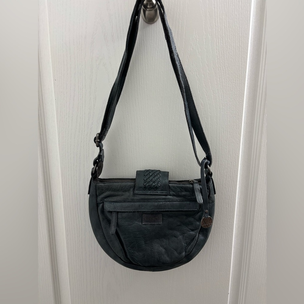 Vilenca Holland Leather crossbody with adjustable straps made in India